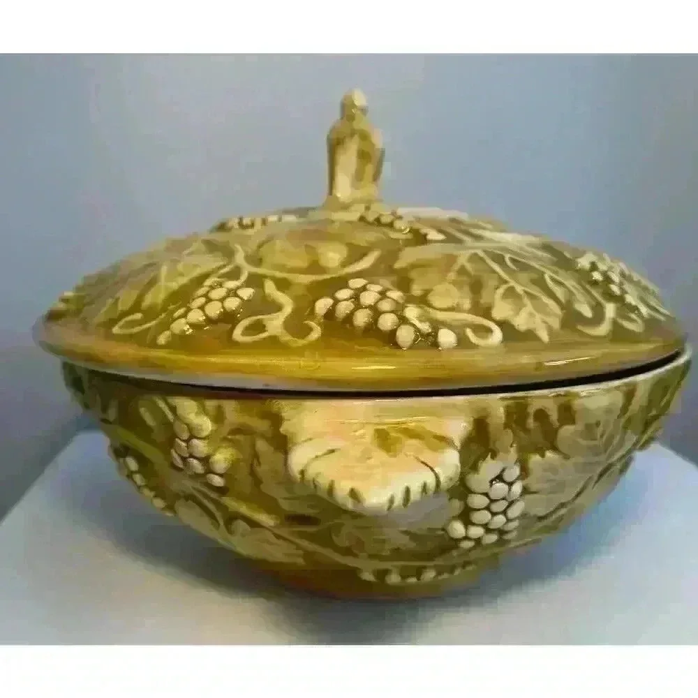 Vintage Perigrappa of Deruta Italy Round Covered Vegetable Serving Dish Yellow